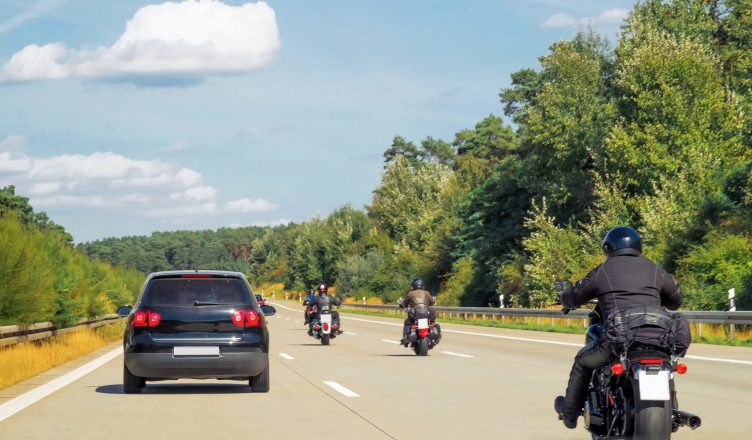 voiture et moto